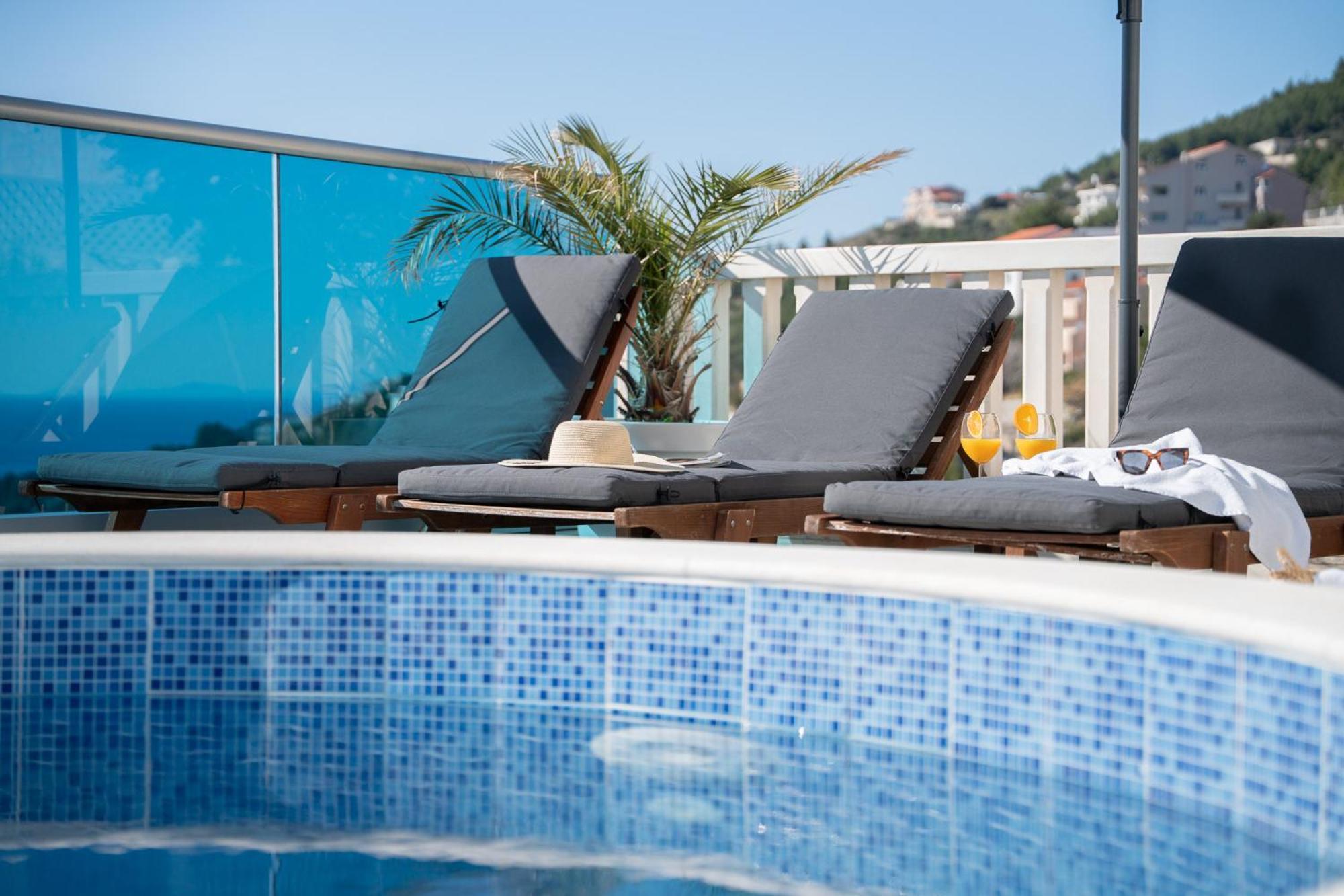 Sunny Hill Apartments With Rooftop Pool سيلينا المظهر الخارجي الصورة