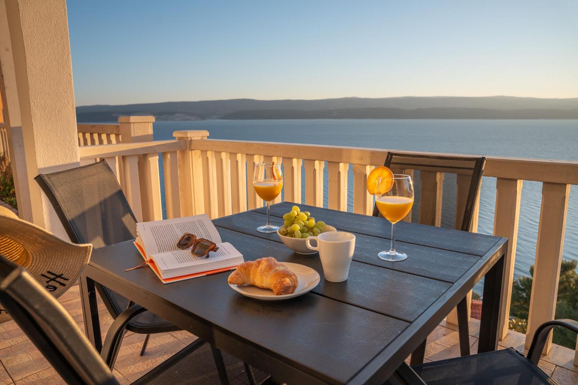 Sunny Hill Apartments With Rooftop Pool سيلينا المظهر الخارجي الصورة