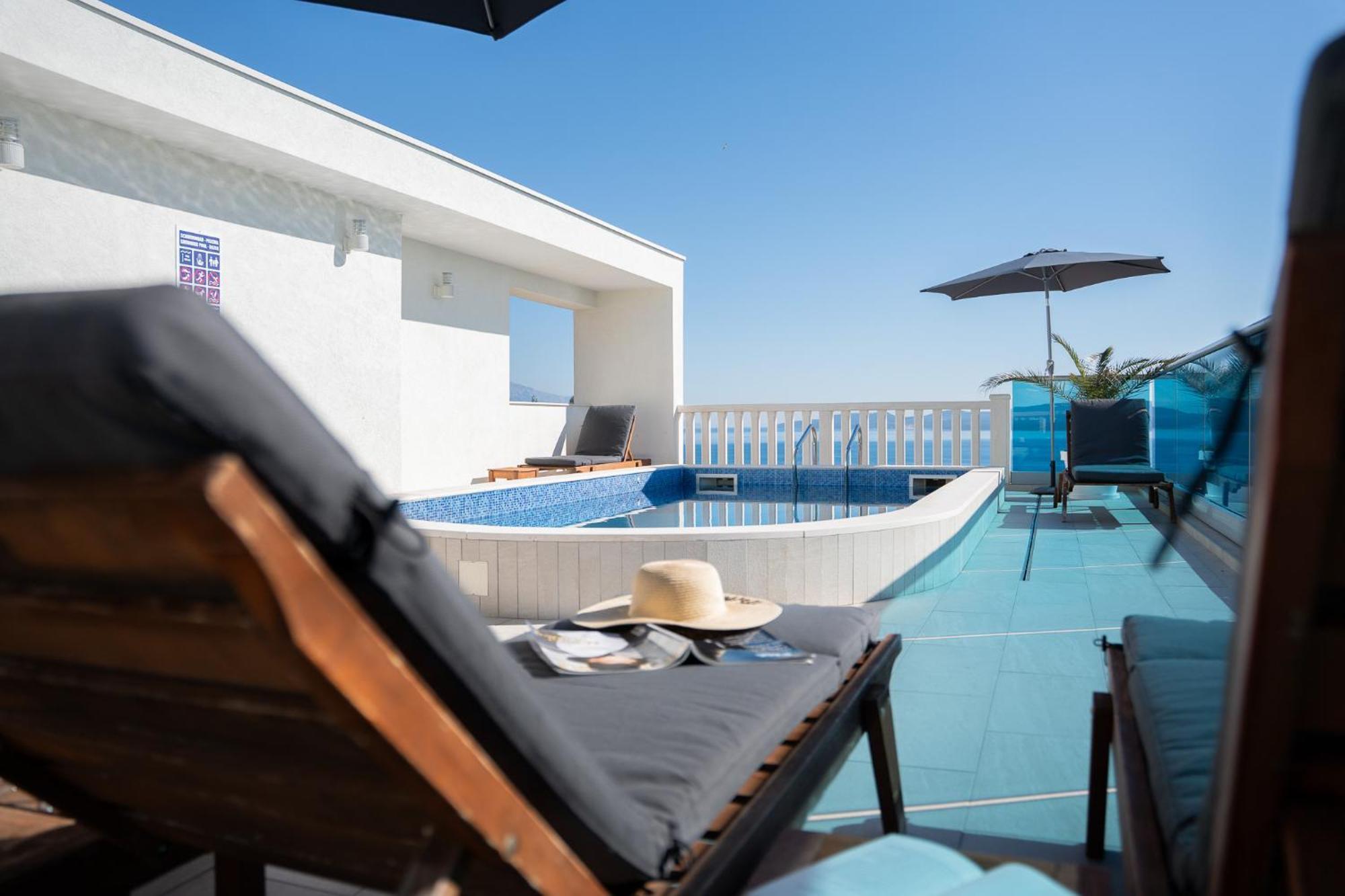Sunny Hill Apartments With Rooftop Pool سيلينا المظهر الخارجي الصورة